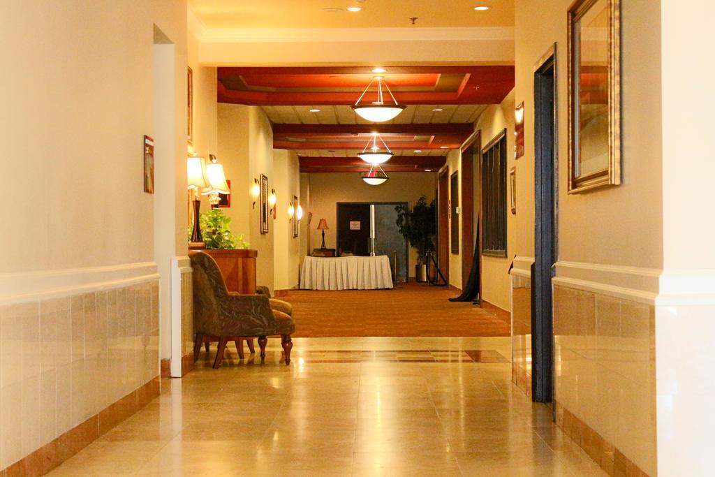 Ramada Plaza By Wyndham Atlanta Airport Hotel College Park Exterior foto