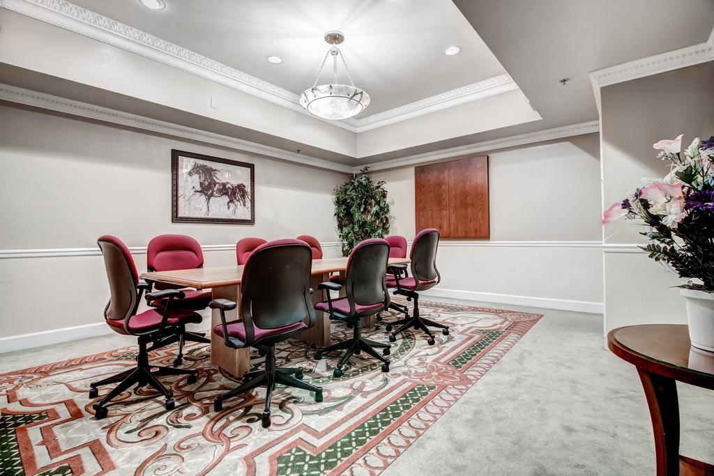 Ramada Plaza By Wyndham Atlanta Airport Hotel College Park Exterior foto