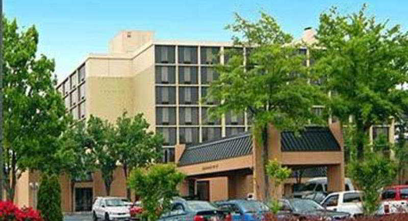 Ramada Plaza By Wyndham Atlanta Airport Hotel College Park Exterior foto